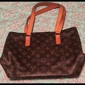Authentic Louis Vuitton purse $550 obo